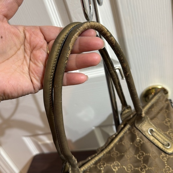 Gucci Monogram shoulder bag Interior - Picture 3 of 13